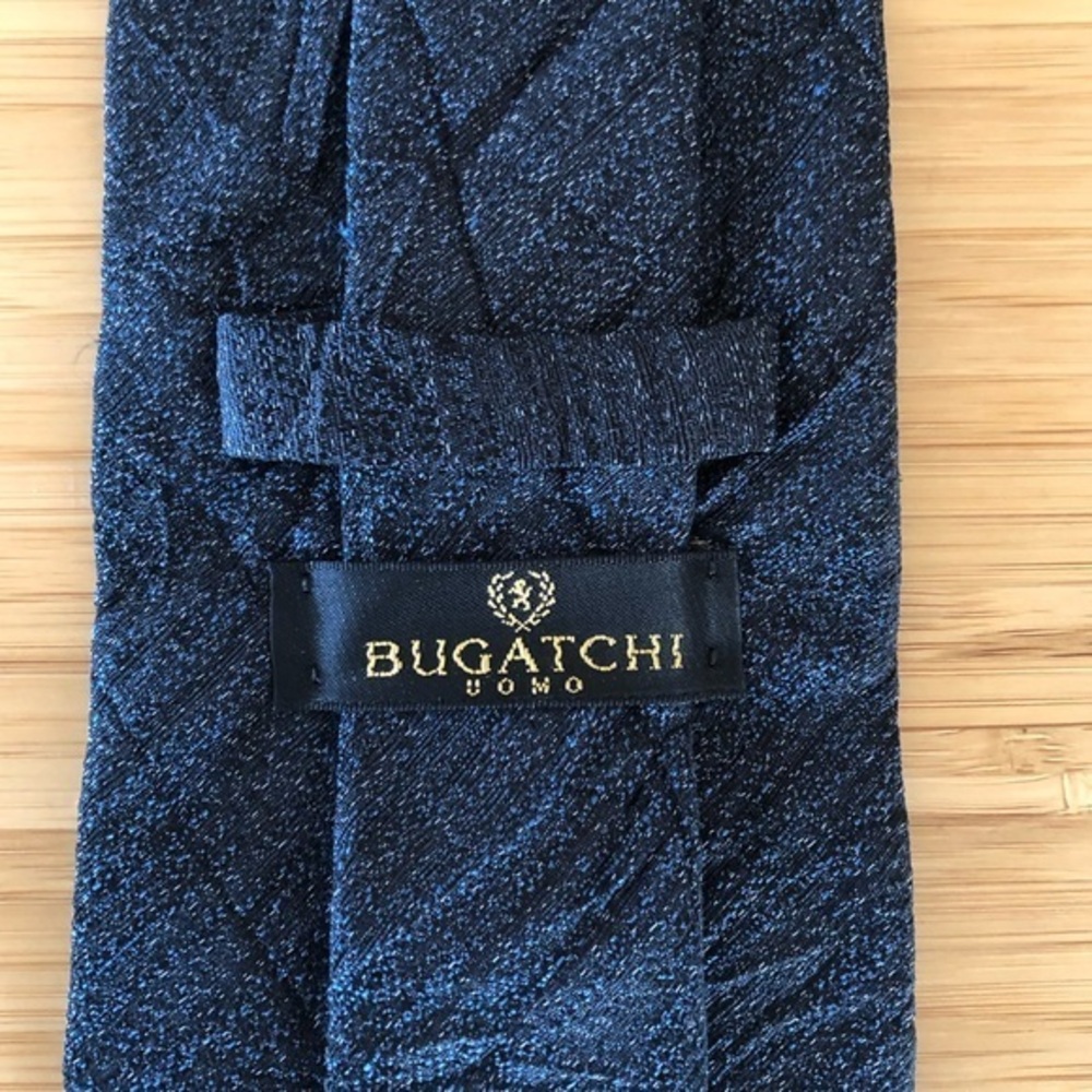 Bugatchi Cotton Tie In Minimal Dark Blue!